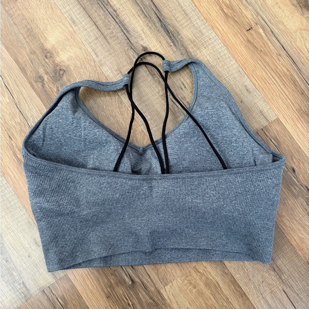 Women’s Puma Sports Bra - Picture 2 of 3